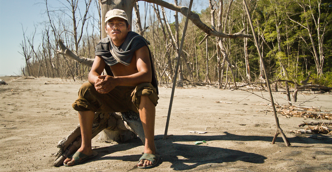 pescador conservador de Mangle El Salvador